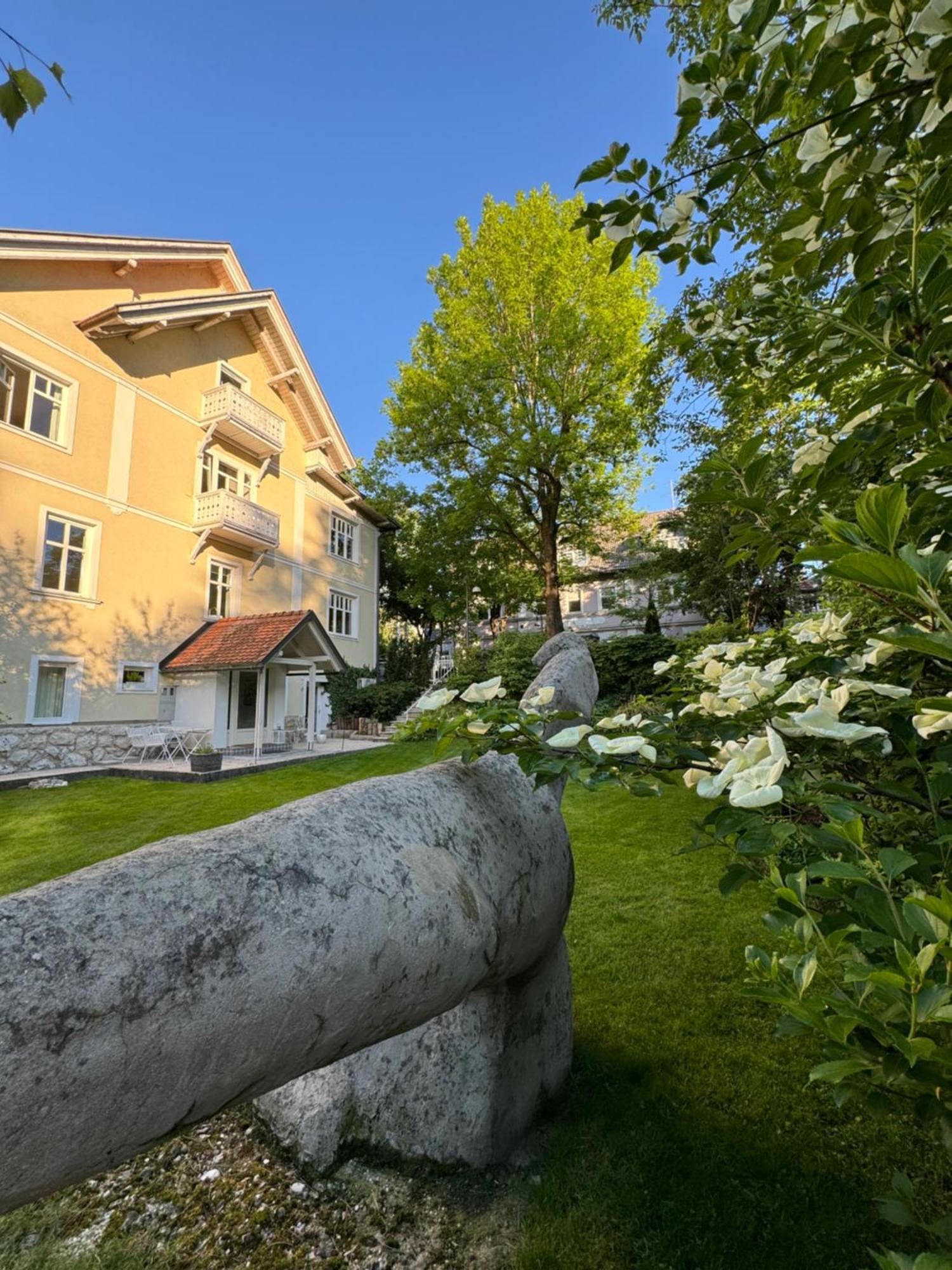 Historical Villa In The Heart Of Bled Exteriör bild